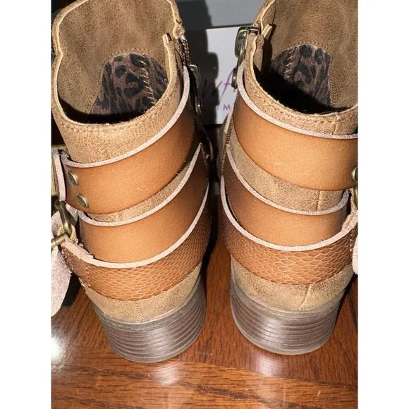 Blowfish Malibu Brown Veto Faux Suede Ankle Boots Side Zip Women 8 Buckle New - Picture 4 of 13